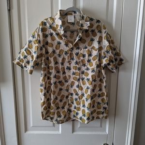 NWT Pineapple Printed Casual Button Down